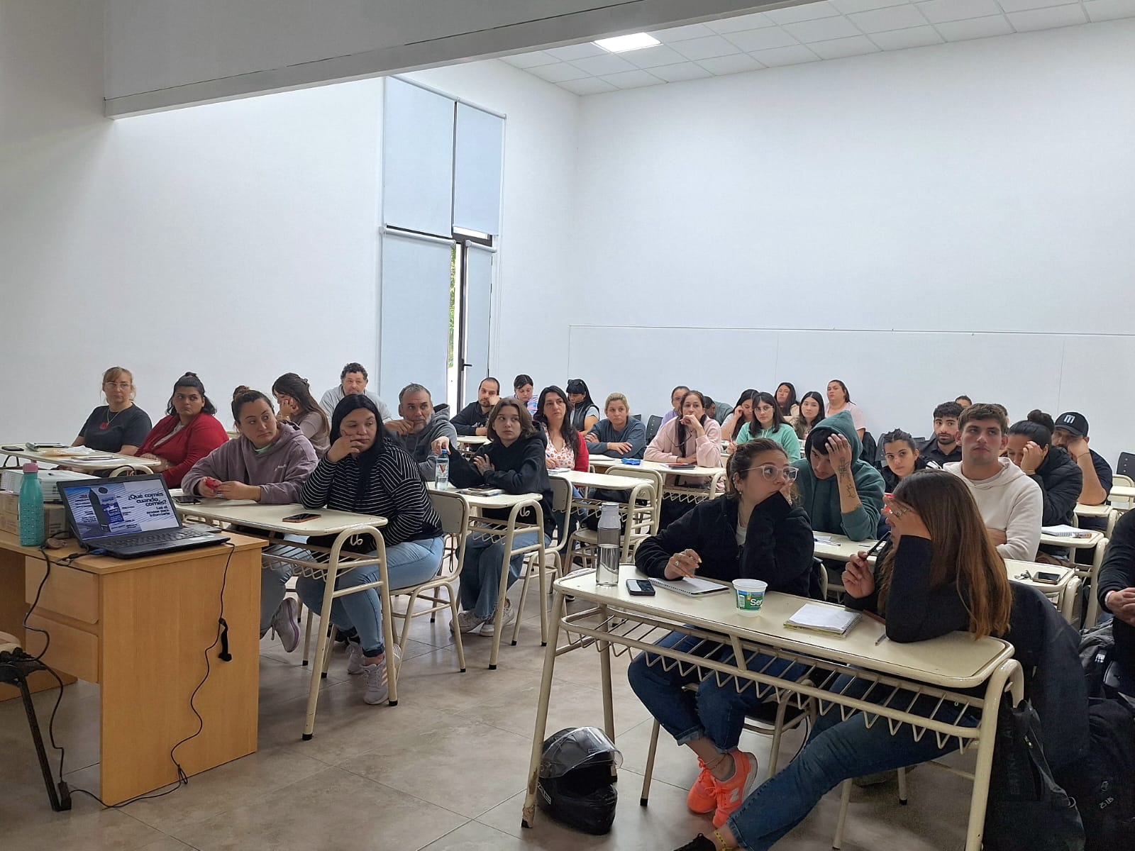 SE DICTA UN NUEVO CURSO DE MANIPULACIÓN DE ALIMENTOS